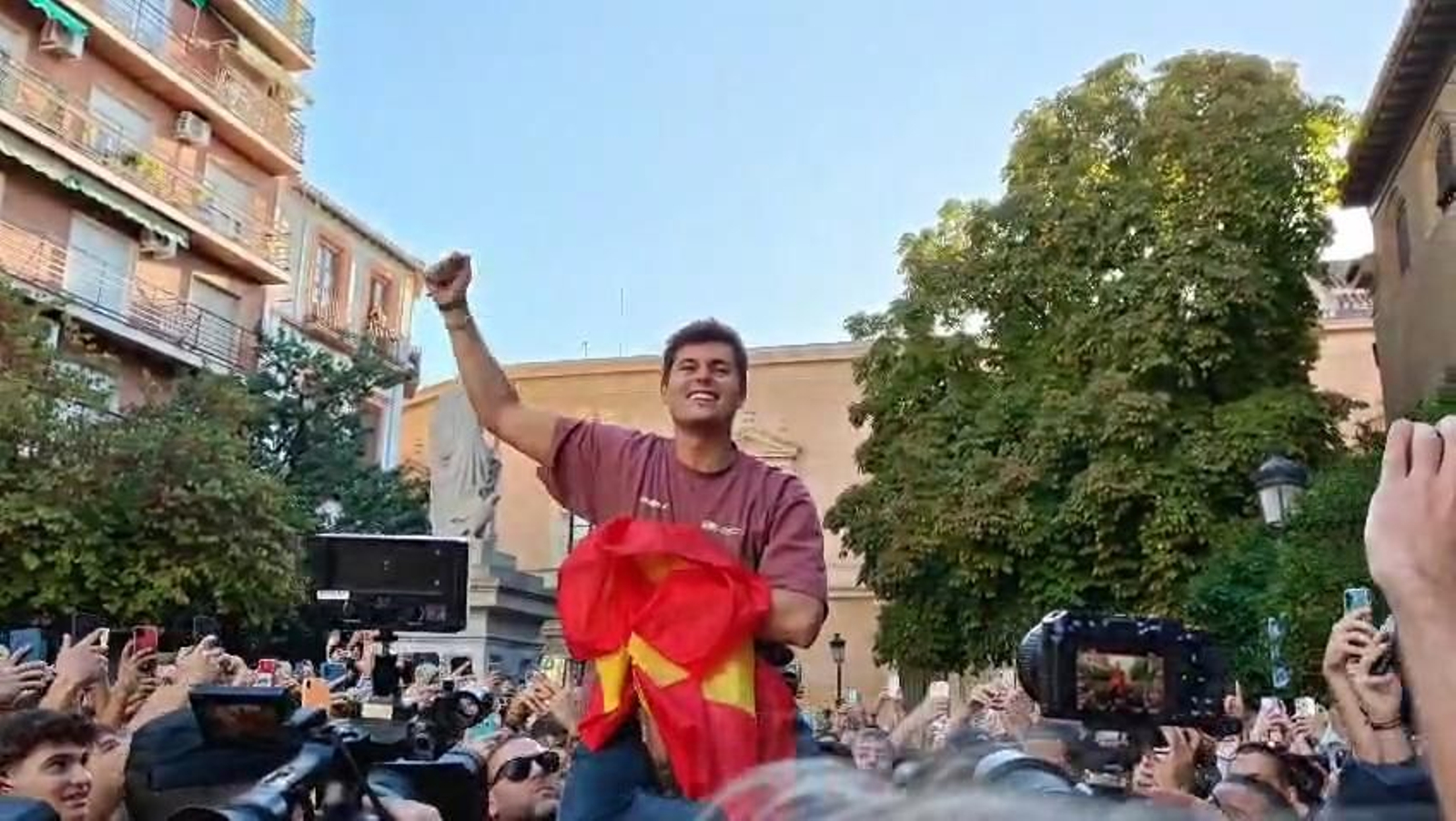 Vito Quiles, en la Plaza de la Universidad