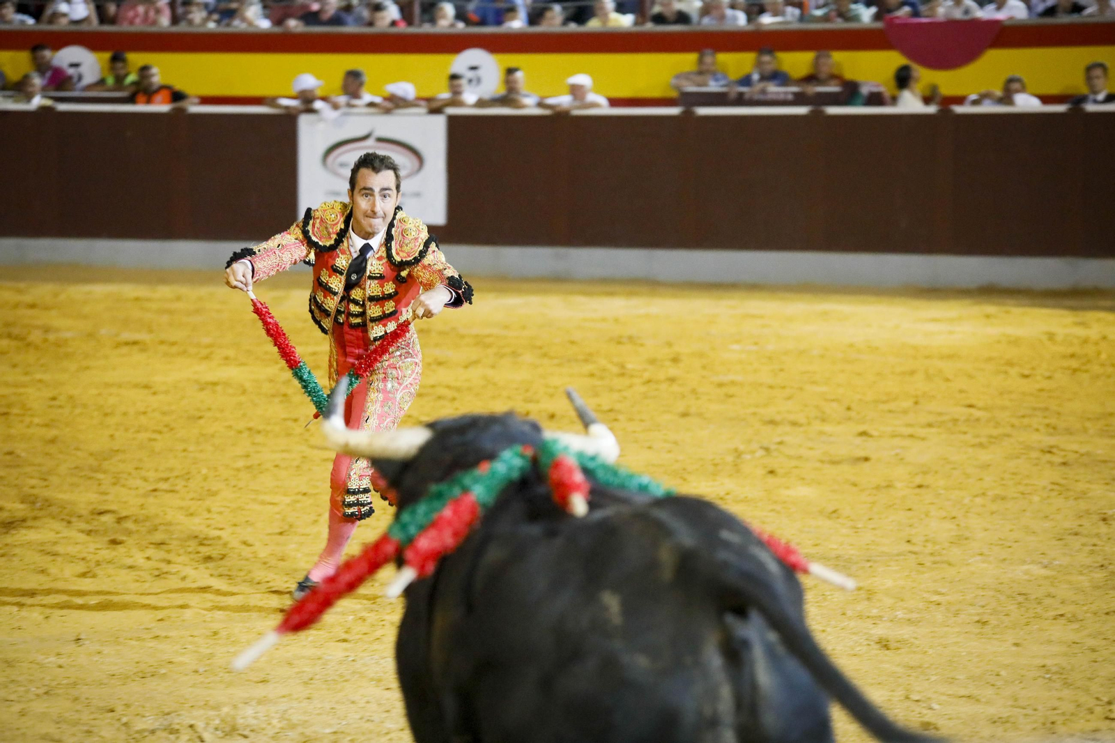 Corrida de toros Berja con un toro indultado, en imágenes