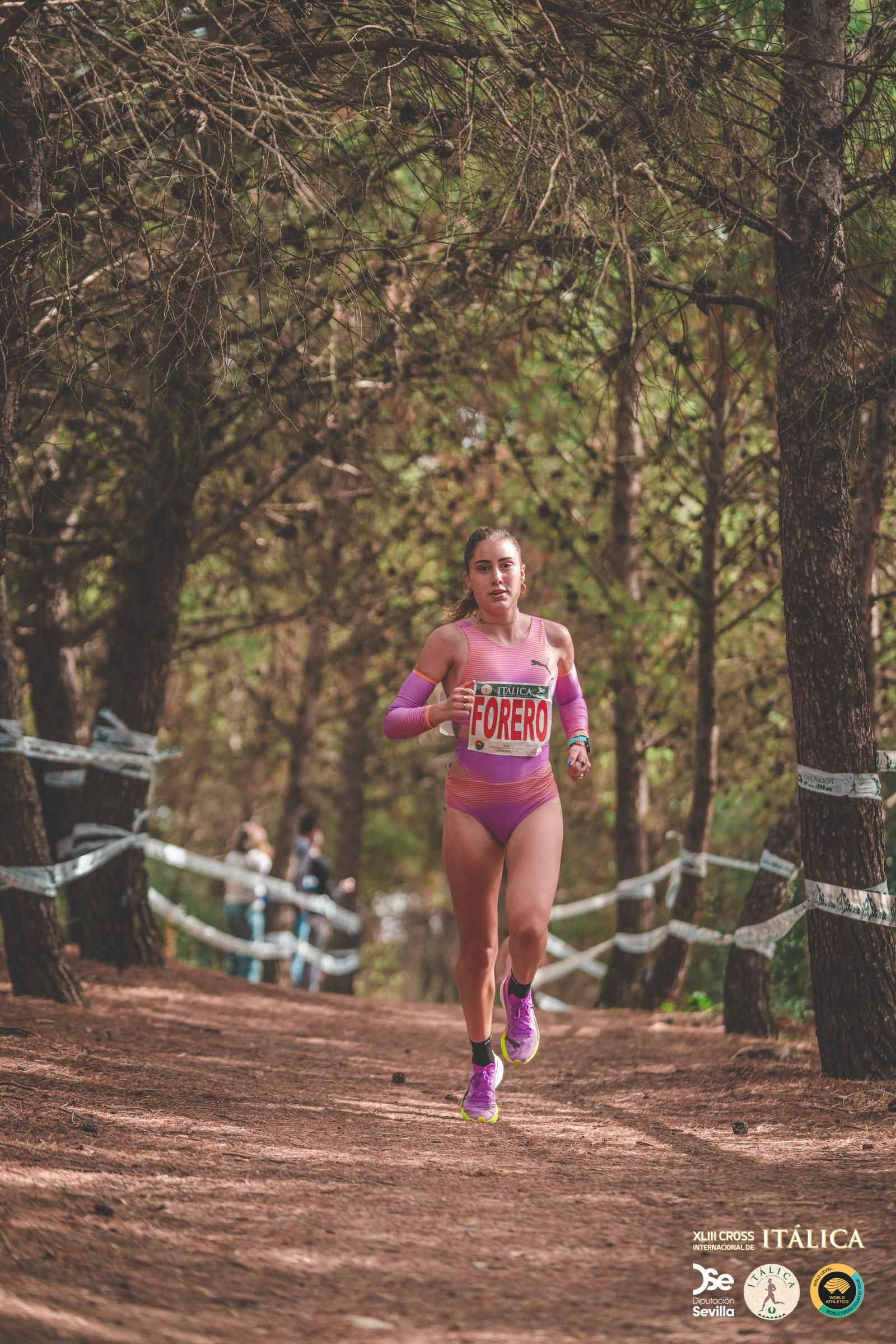 Búscate en las fotos del Cross de Itálica 2025 | 11