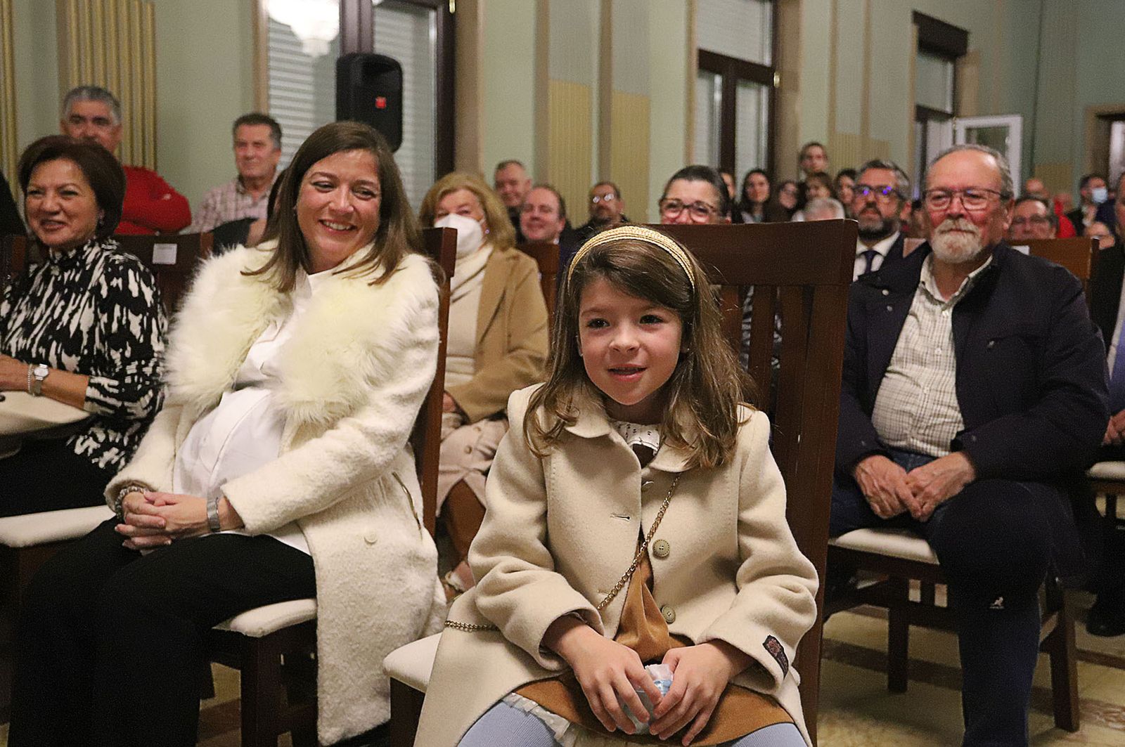 Imágenes del cartel de la Semana Santa 2023 de Huelva en su presentación