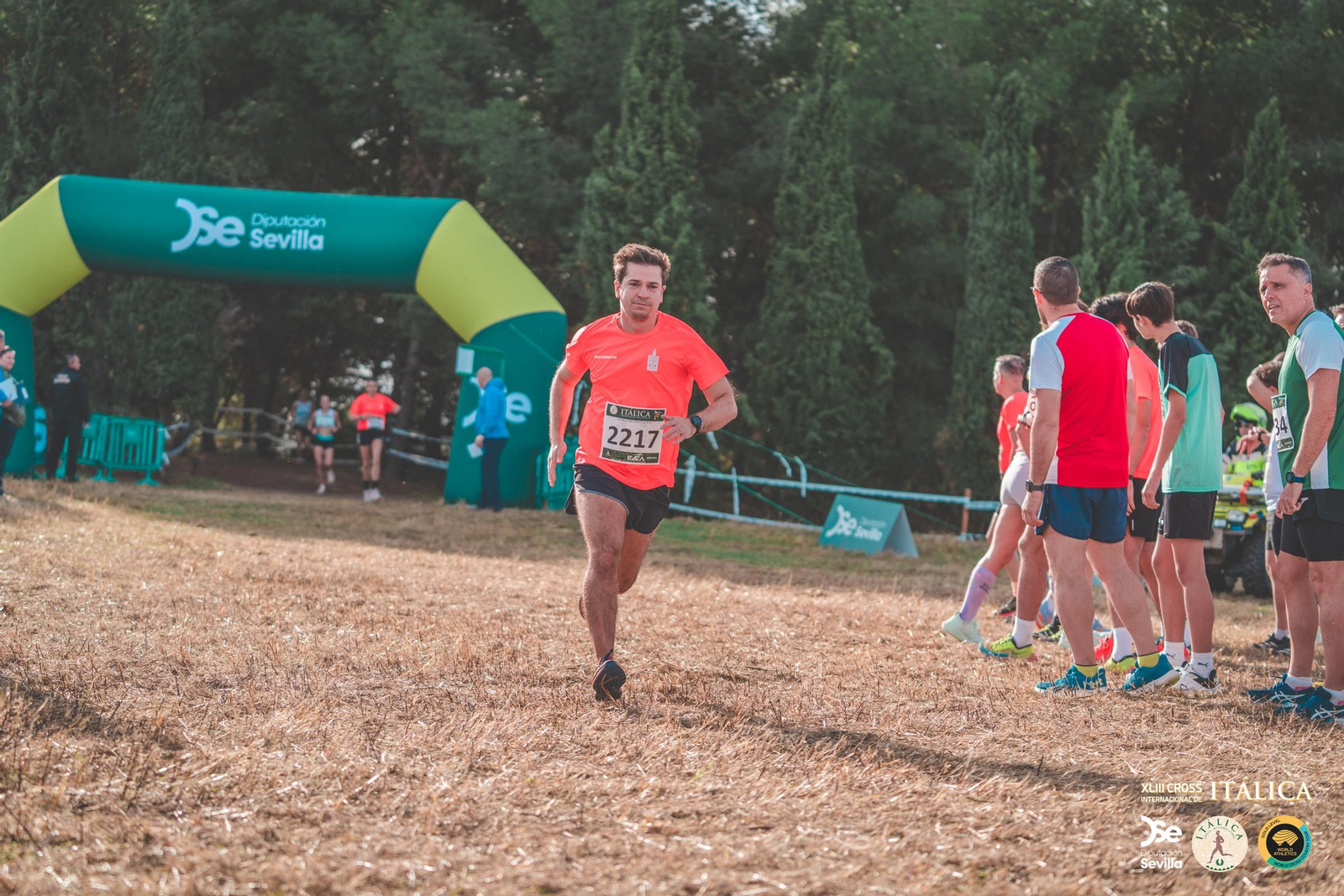 Búscate en las fotos del Cross de Itálica 2025 | 3