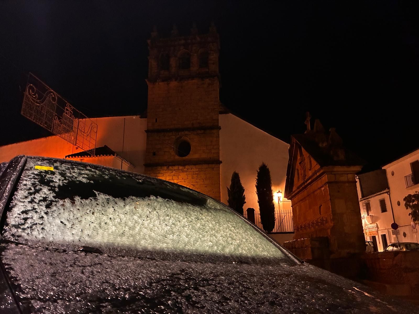 La nieve tiñe de blanco la Serranía de Ronda