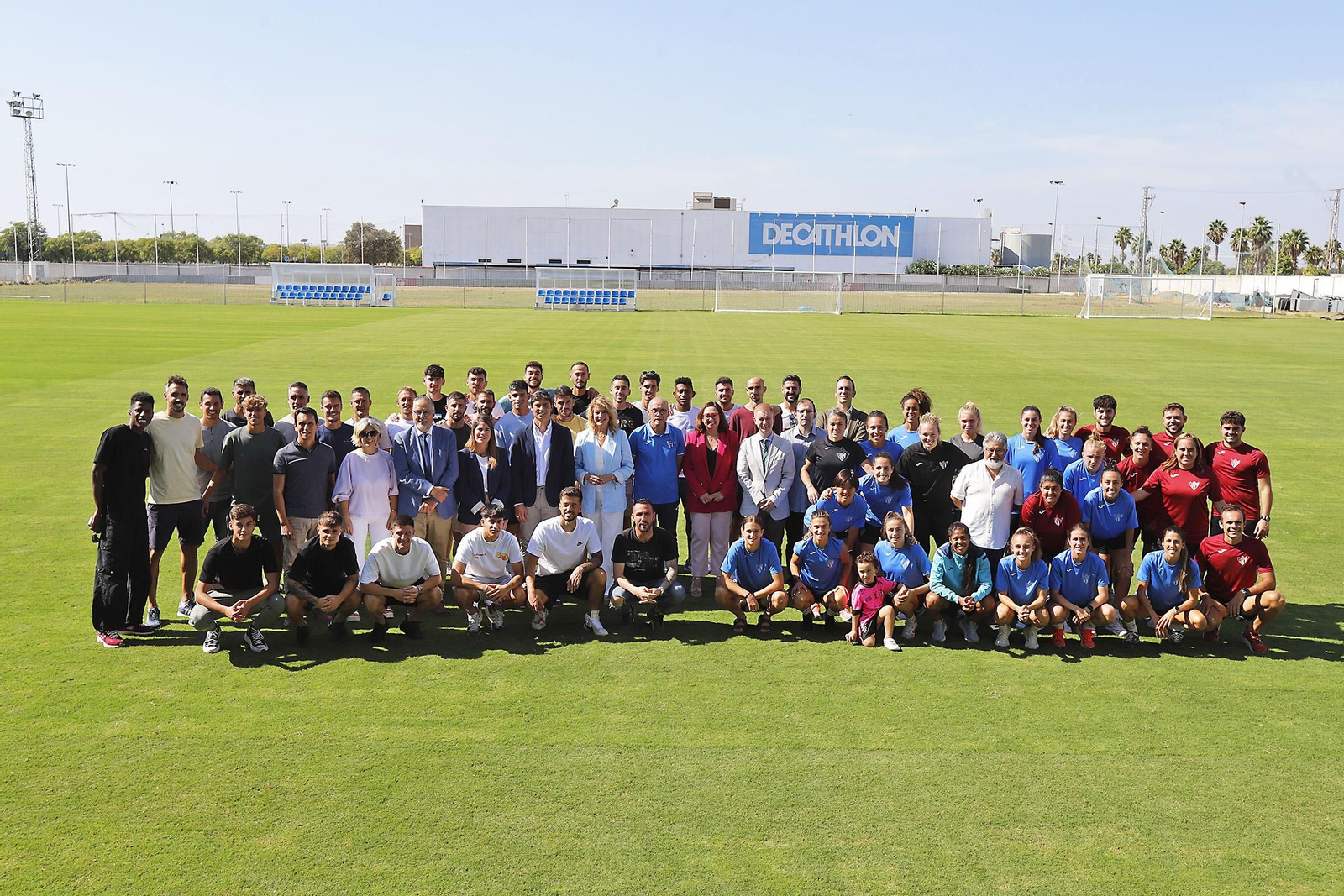 Imágenes de la inauguración del campo 1 de la Ciudad Deportiva del Real Club Recreativo de Huelva