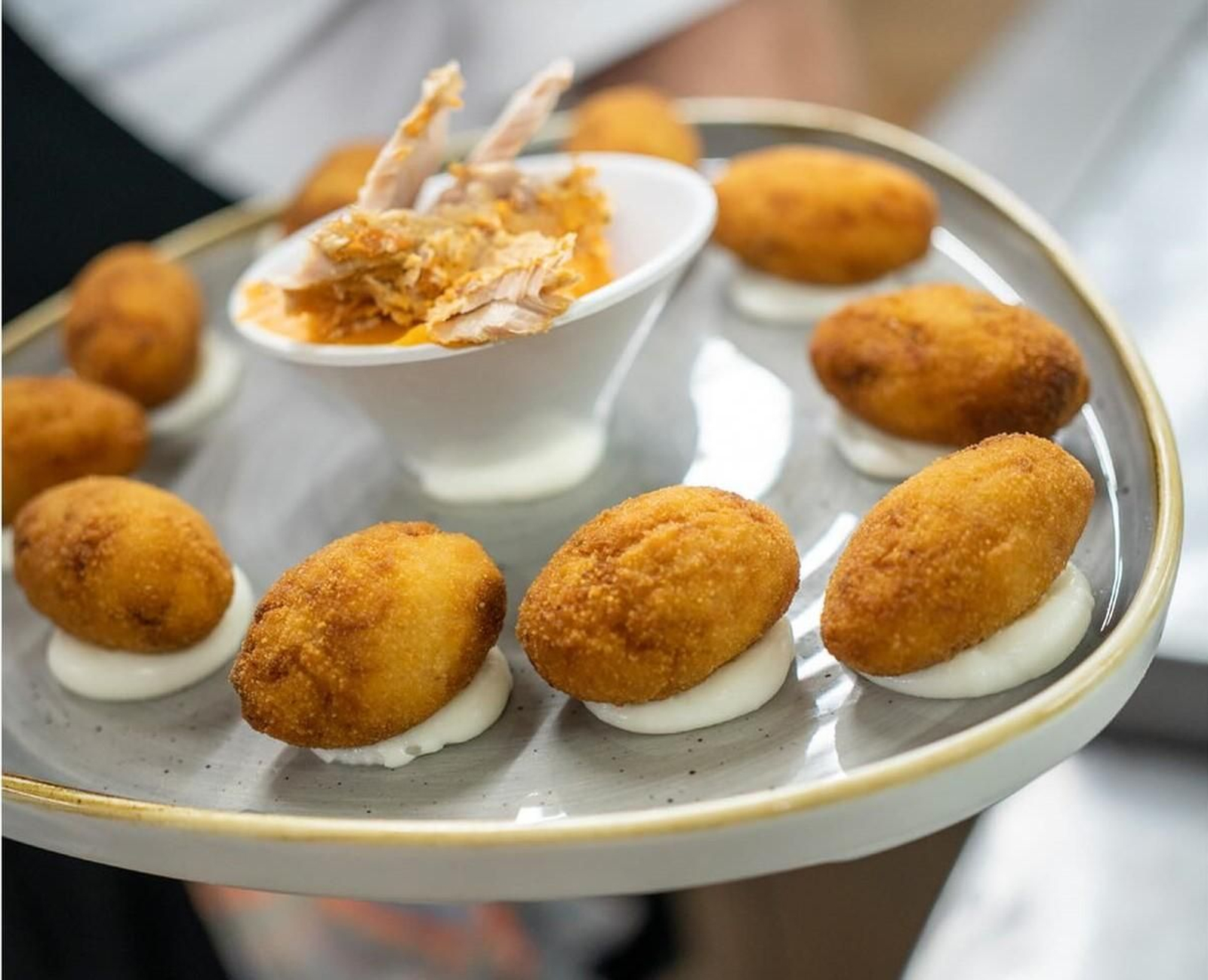 Croquetas de lomo en manteca con queso payoyo / Venta Pinto (La Barca de Vejer)