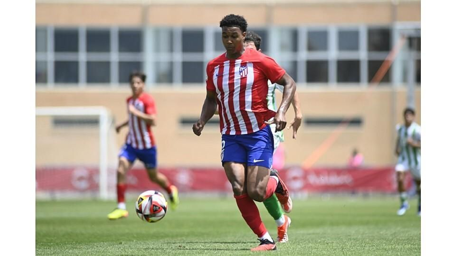 Nerja corona a Fernando Torres y su Atlético de Madrid juvenil