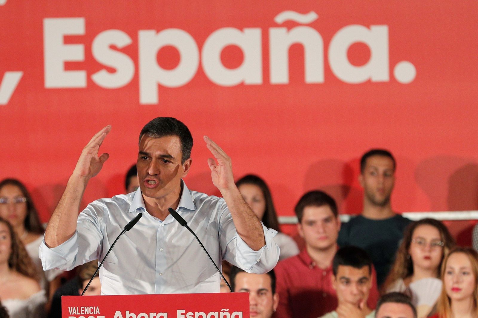 Pedro Sánchez, en un mitin de precampaña.