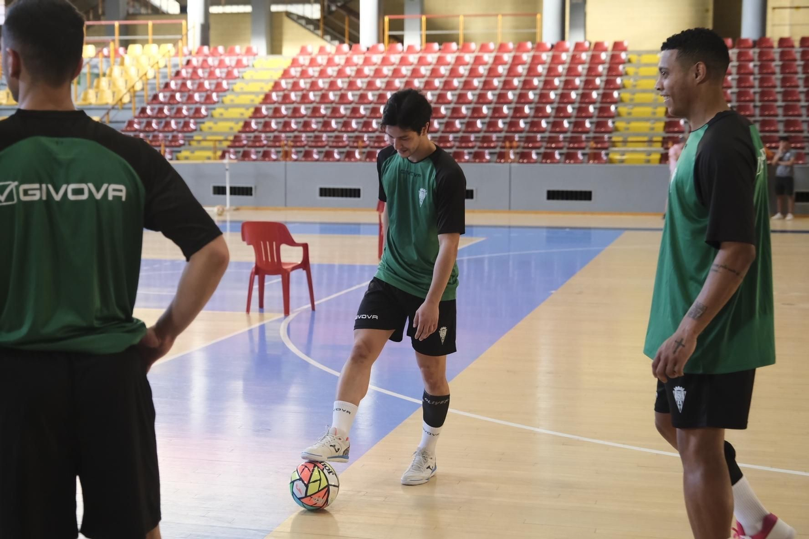 El primer entrenamiento del Córdoba Futsal, en imágenes
