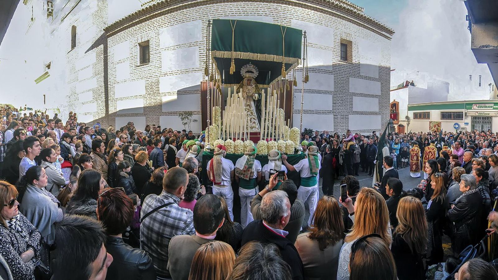 Primera salida procesional, efectuada el Domingo de Ramos de 2016.
