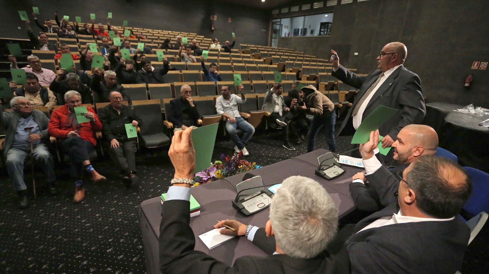 Los socios de la Balona aprueban la conversión del club a Sociedad Anónima Deportiva