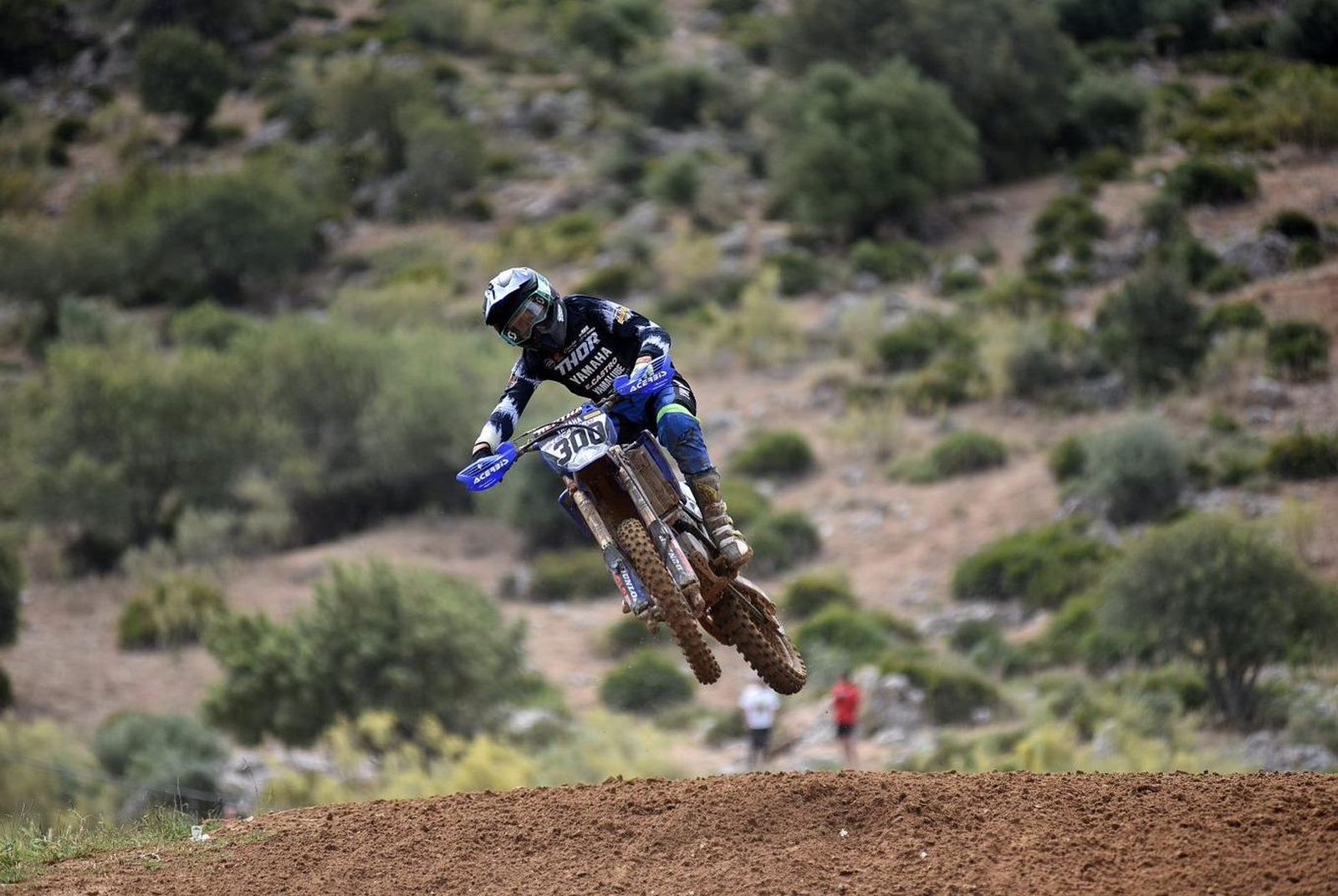 El Gallo de Morón, en manos de Salvador Pérez, del Yamaha E. Castro