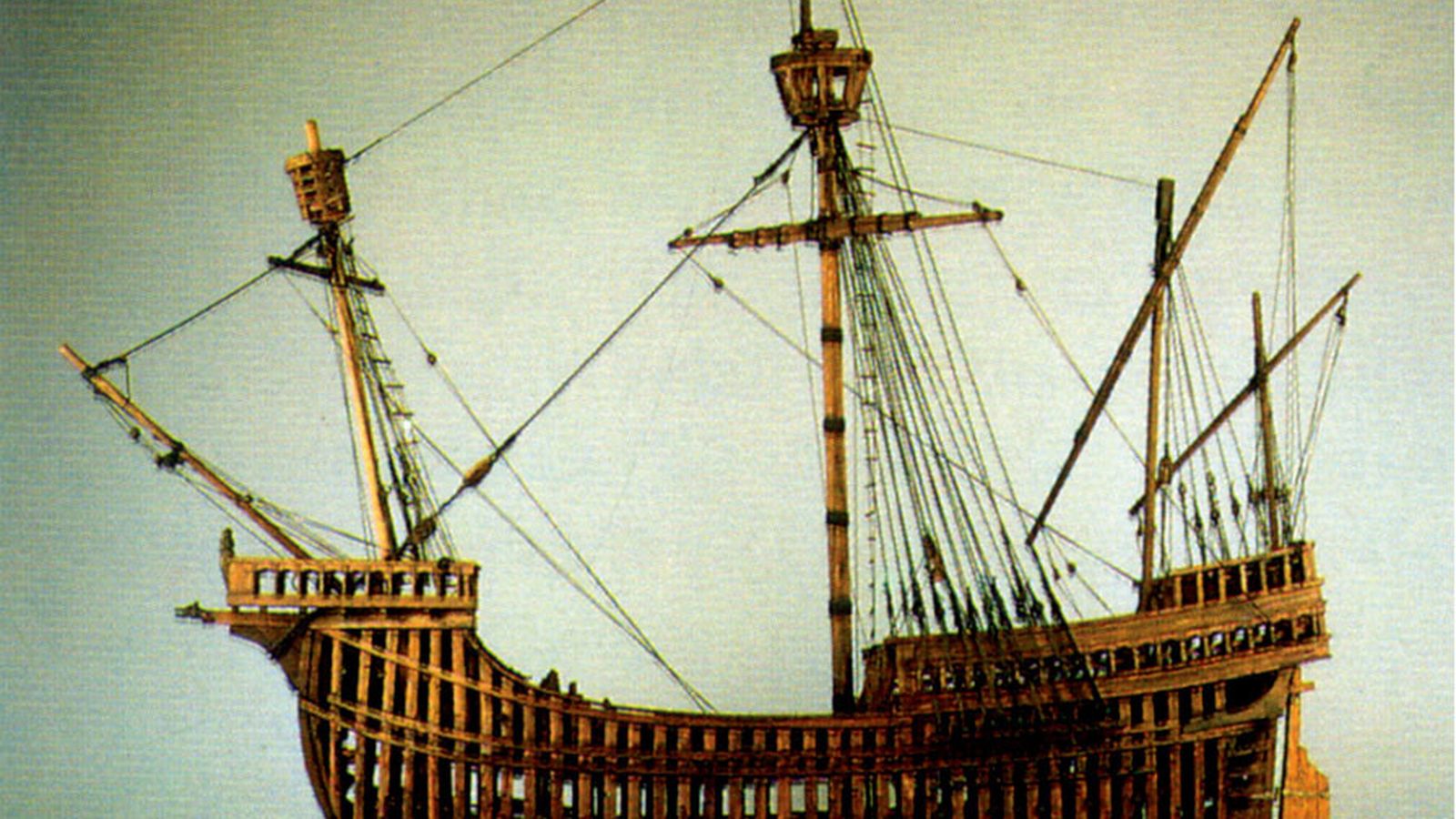 Maqueta de una carraca medieval. Embarcación dedicada al tráfico de mercancías y pasajeros en los puertos musulmanes y cristianos (Museo Naval de Madrid).