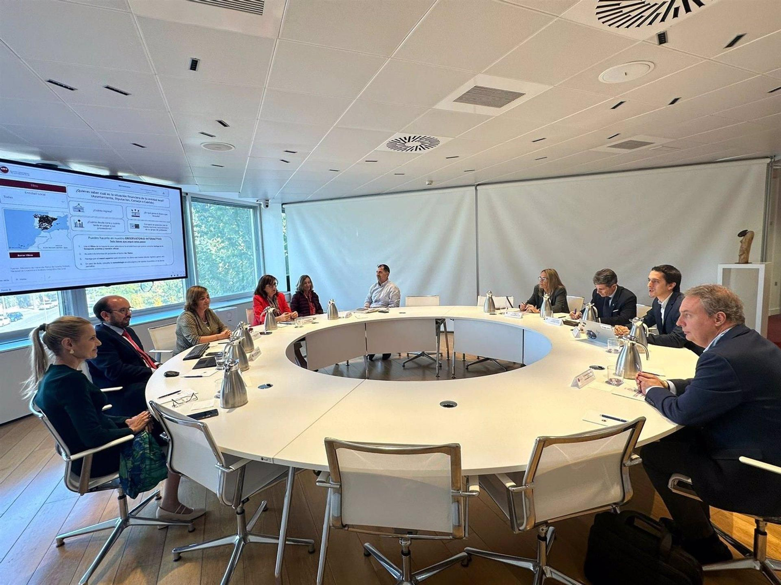 Reunión de José María Álvarez y Luis García Millán con la Airef.