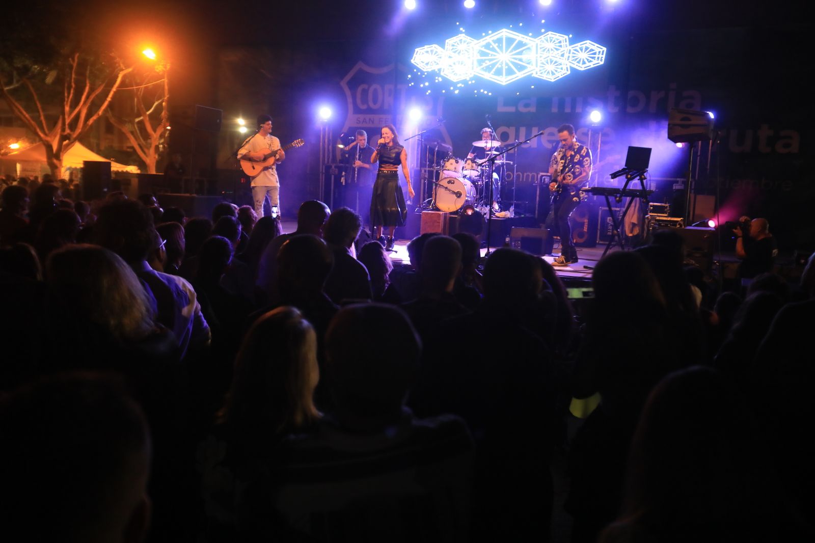 Concierto de La Mari de Chambao en San Fernando