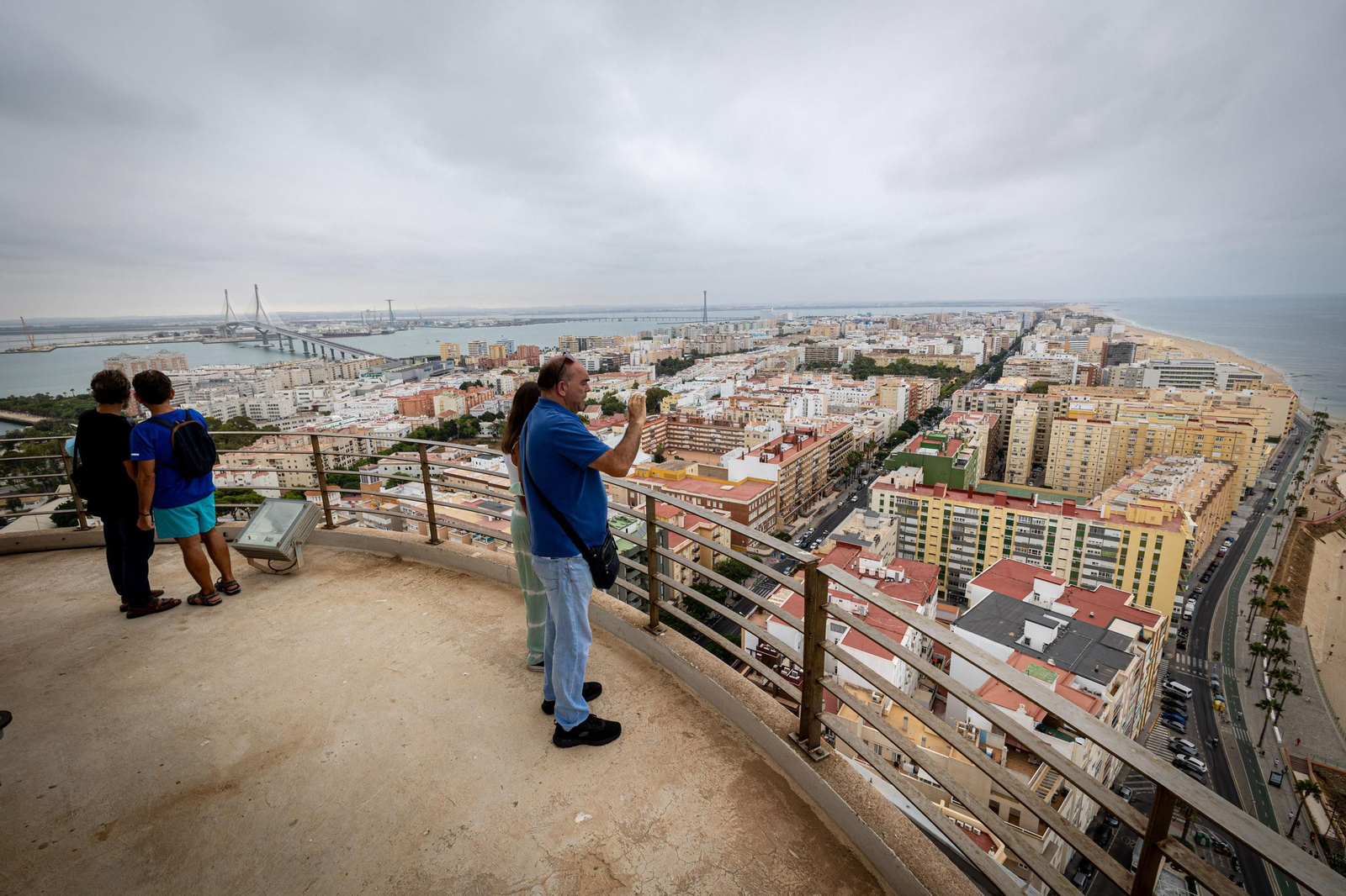 Imágenes de Cádiz, a vista de Pirulí