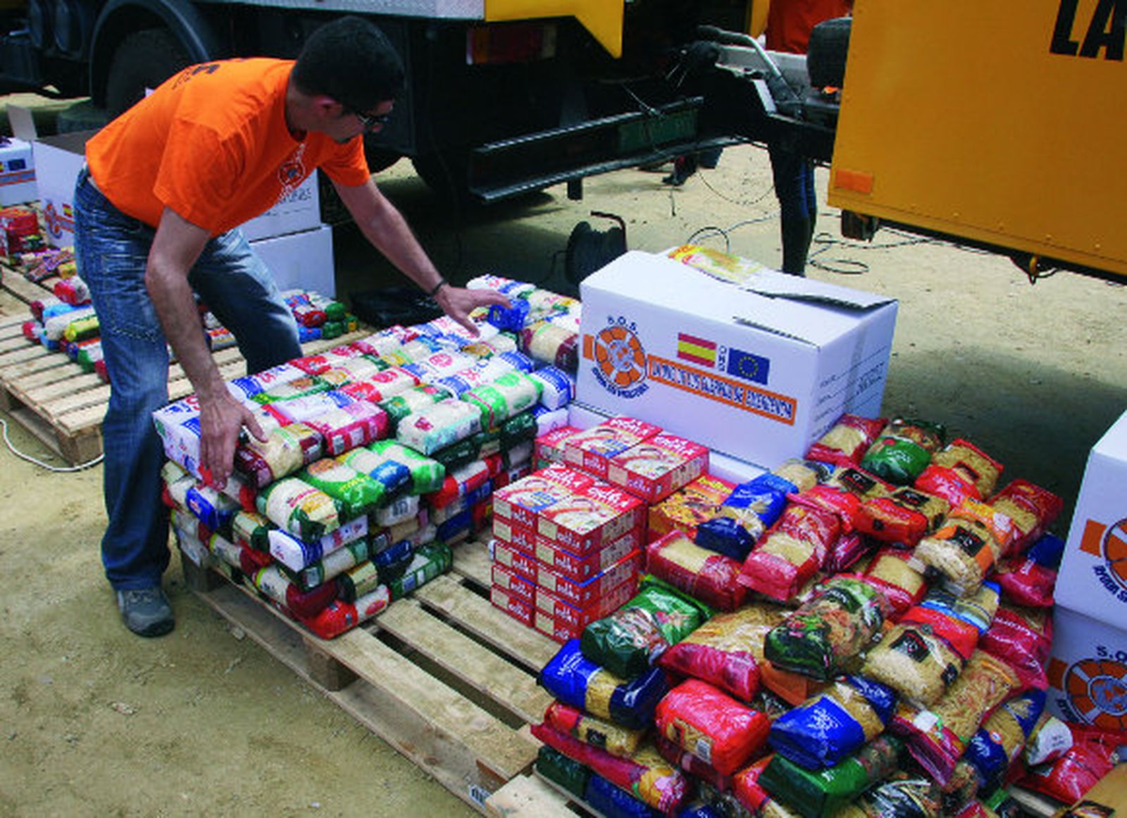 Policías y bomberos recogen juguetes para los niños más desfavorecidos