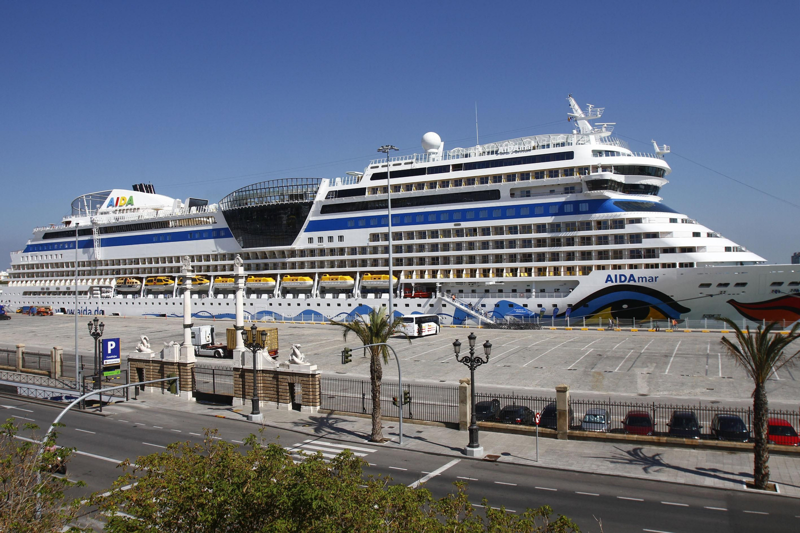 La naviera Aida retomará sus atraques en el puerto de Cádiz el próximo 5 de abril