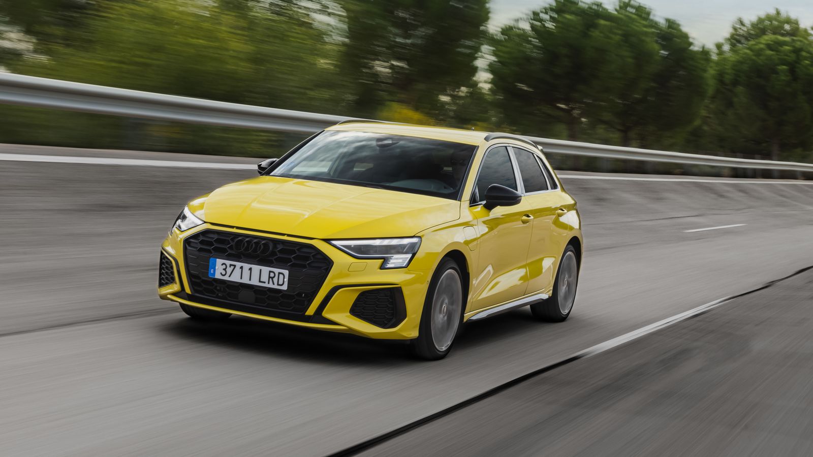 Los híbridos enchufables más asequibles, como es el caso del A3 que arranca de los 42.150 euros, pueden beneficiarse a ayudas a la compra de hasta 5.000 euros.