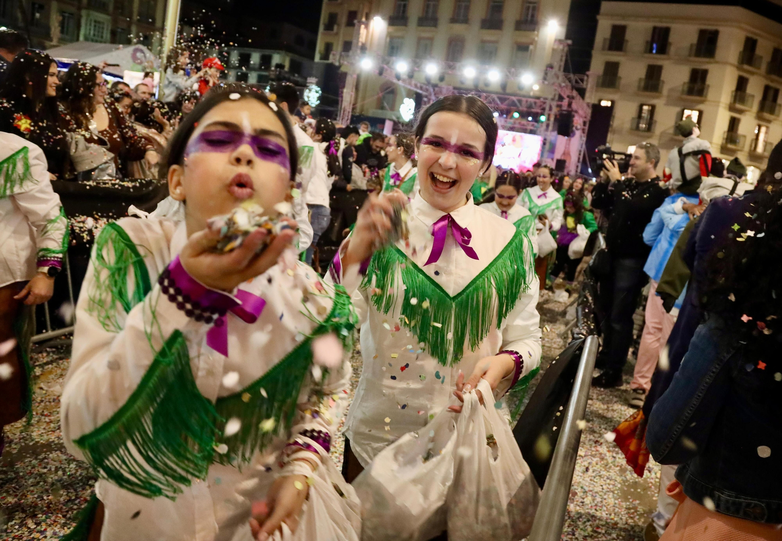 La Batalla de las Flores del Carnaval de Málaga 2024, en fotos