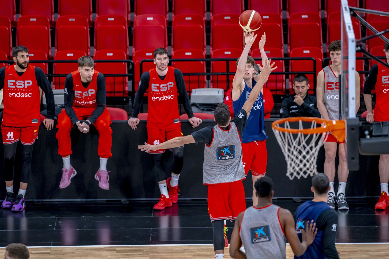 La España de Alberto Díaz, Yankuba Sima y Saint-Supéry sigue trabajando en Zaragoza