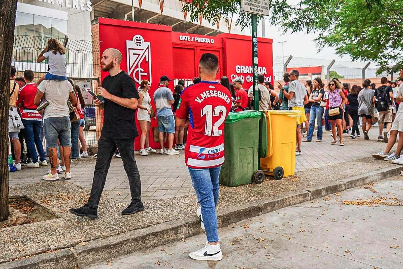 La llegada de Saiko a Los Cármenes, en imágenes