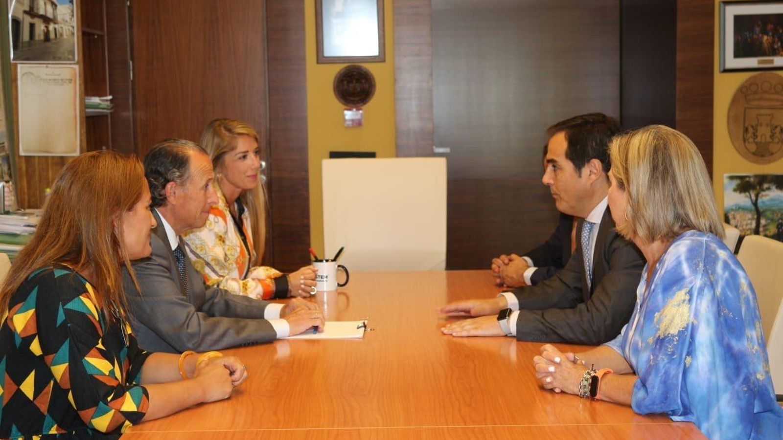 Reunión institucional entre la Junta y el Ayuntamiento.