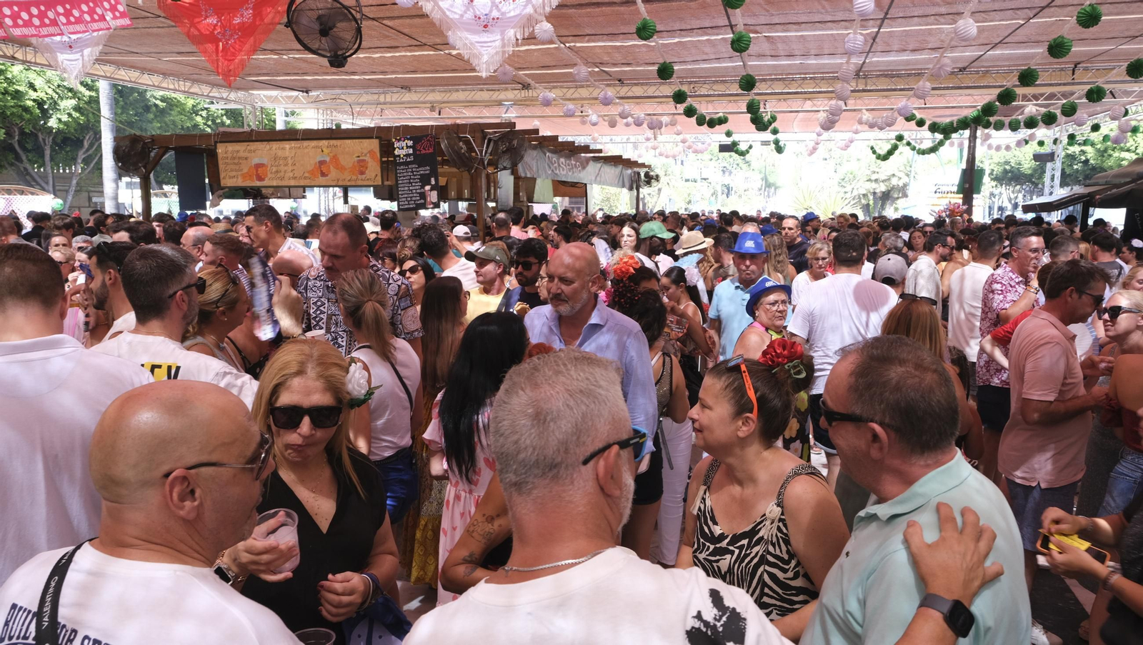 Sábado de Feria del Mediodía de Almería en La Bellota y El Buey, en La Cuarta Planta y en los ambigús