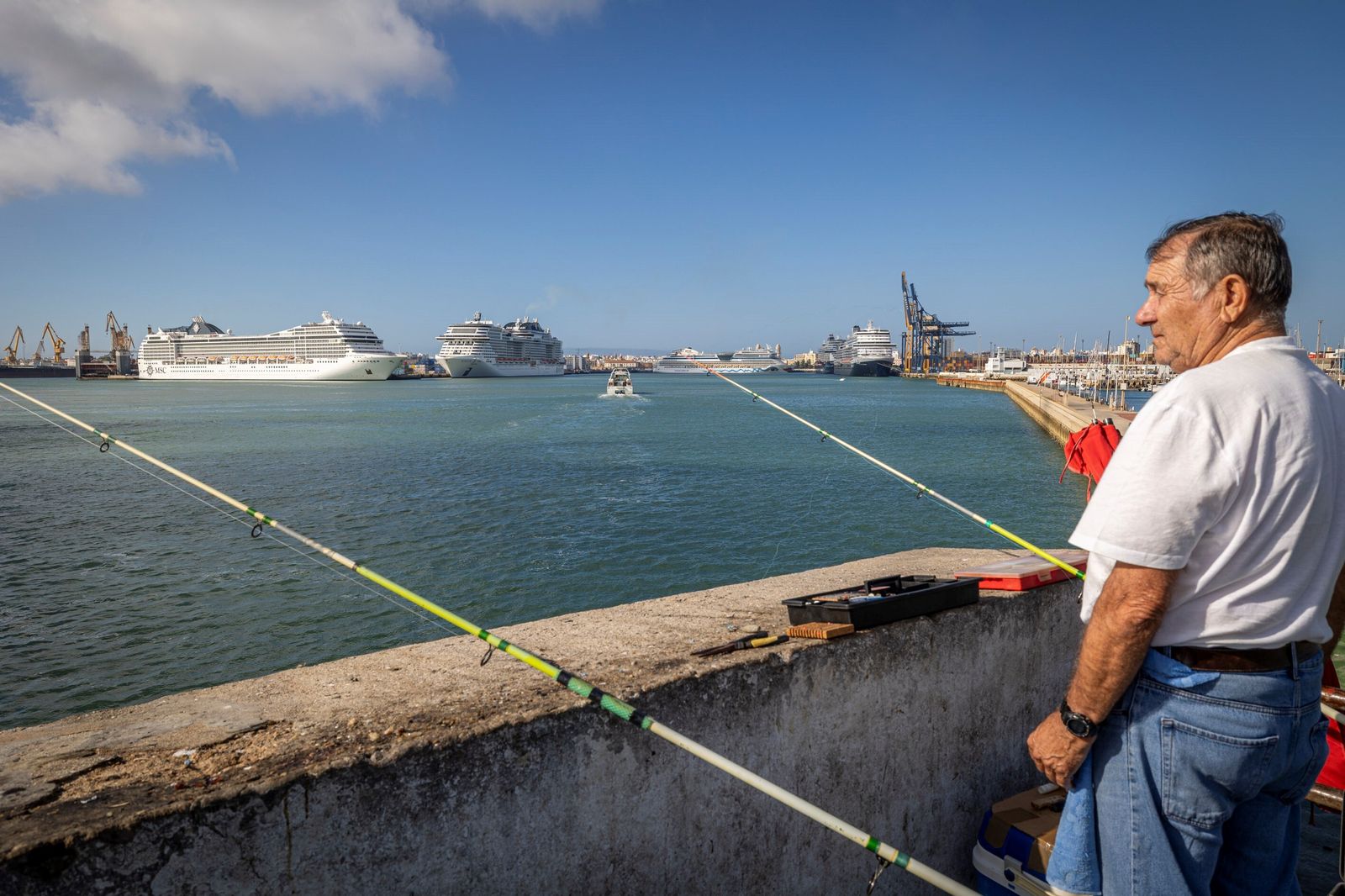 Imágenes de Cádiz con los turistas llegados a Cádiz a bordo de cinco cruceros