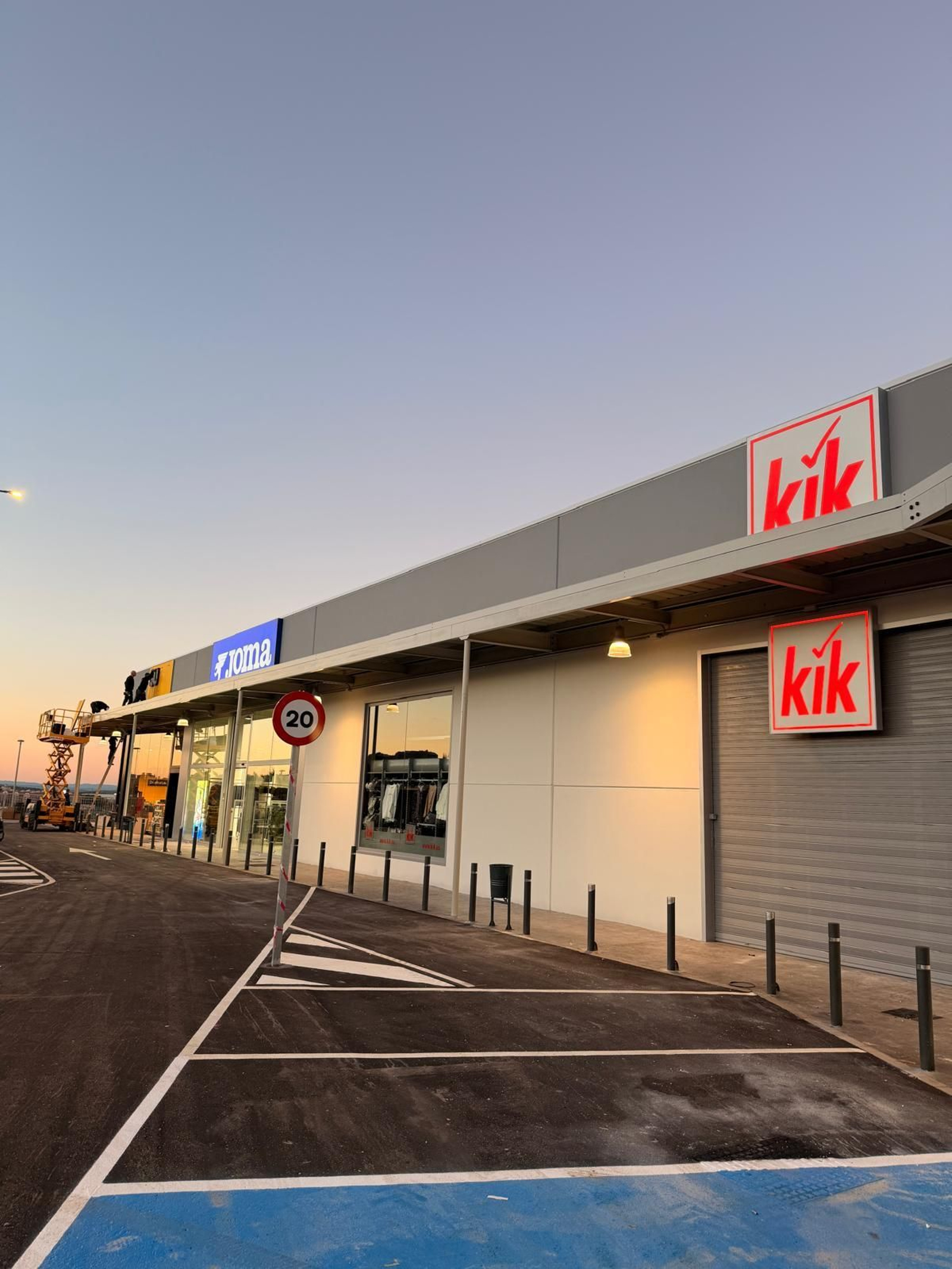 Tiendas del Victoria Park.