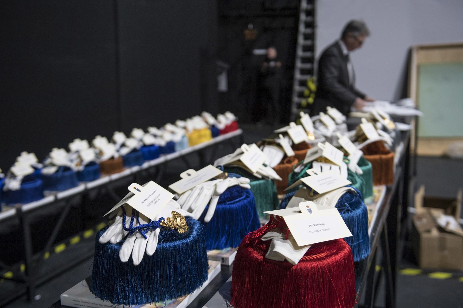 Imágenes del acto de investidura de nuevos doctores de la UCA y entrega de Premios Extraordinarios de Doctorado