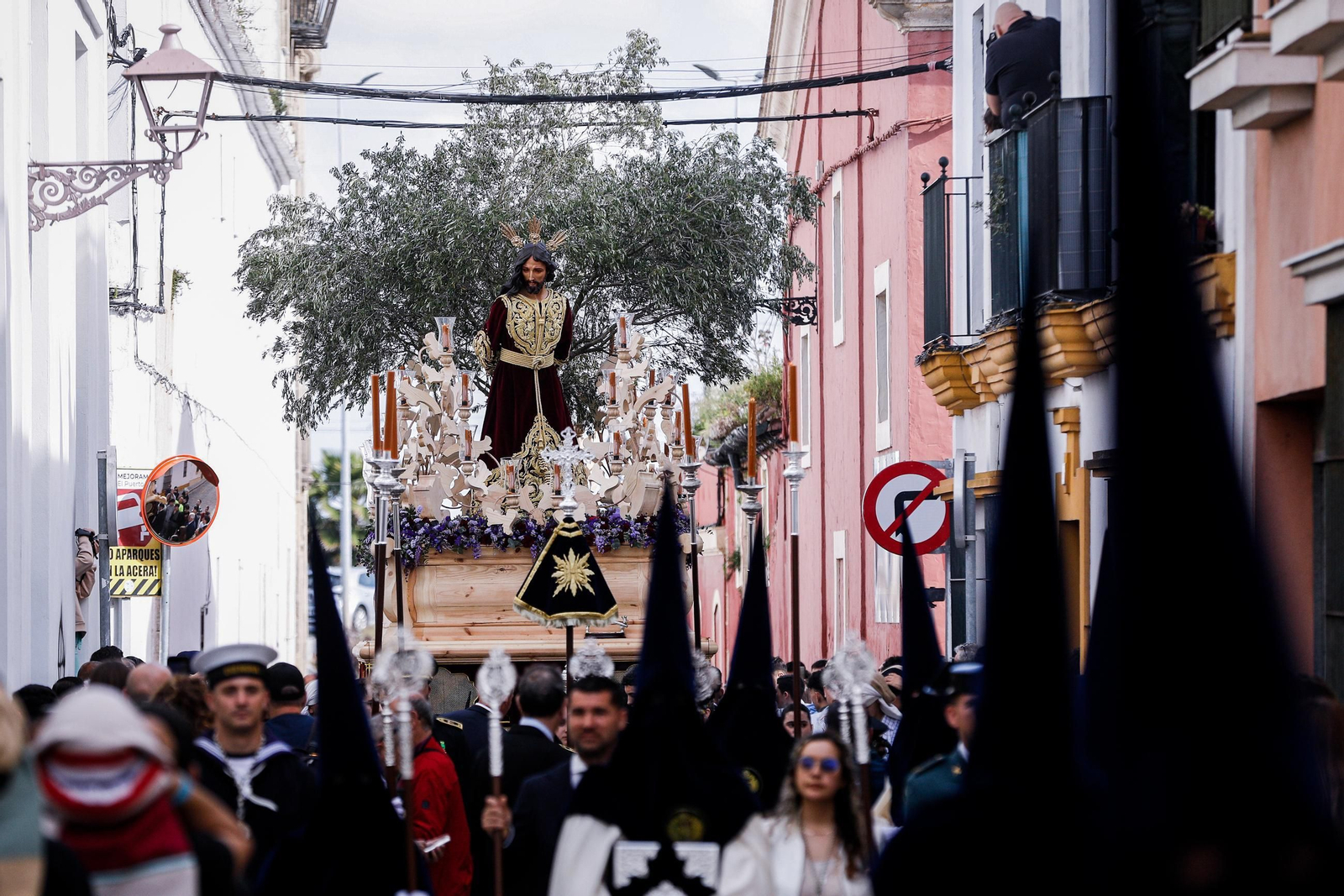 Imágenes de la salida del Predimiento en la Semana Santa de El Puerto 2025