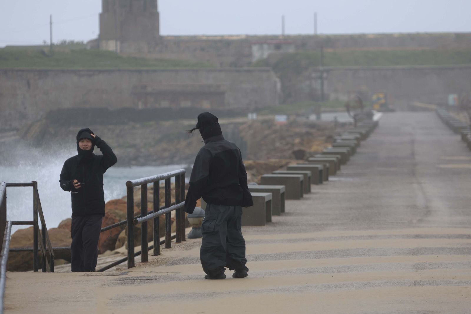 Fotos de los efectos de la borrasca Leonardo en Tarifa, Algeciras y Castellar