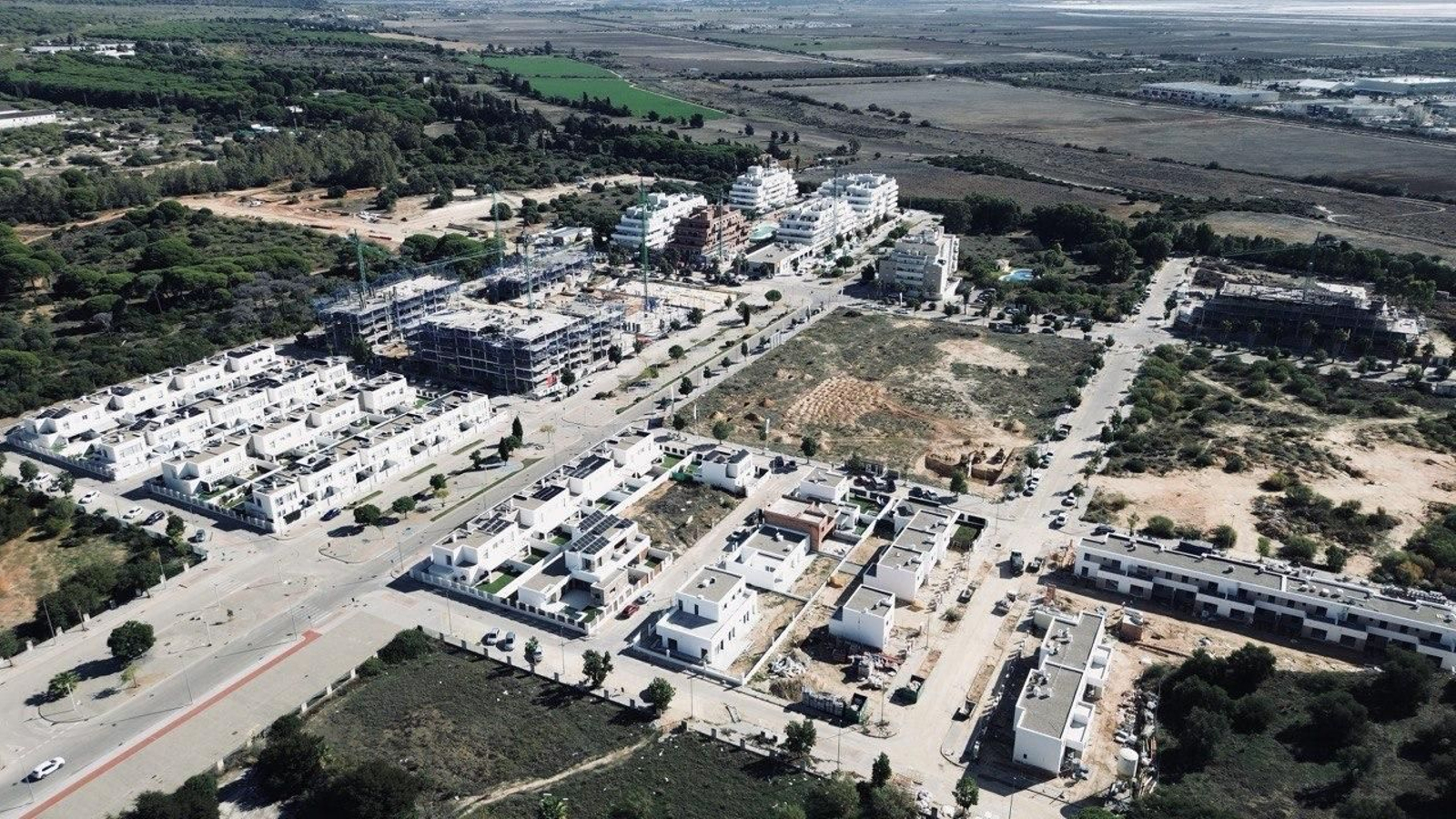 Terrenos donde se levantarán las nuevas viviendas.