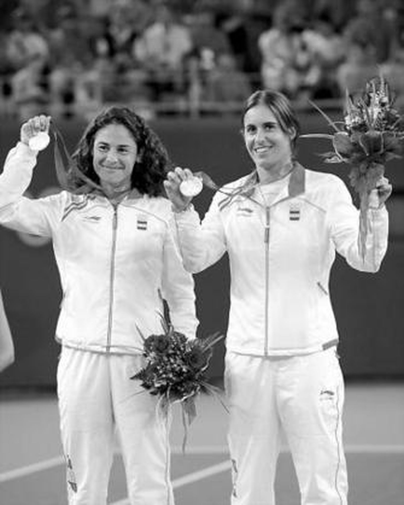 Vivi Ruano y Anabel Medina, tras lograr la plata en dobles en Pekín.