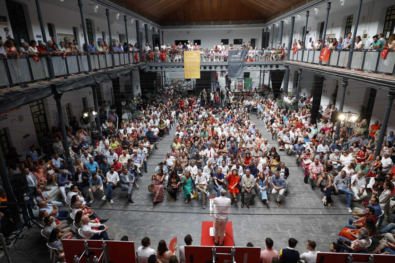 Imágenes del cierre de campaña del PSOE en Cádiz con Rodríguez Zapatero
