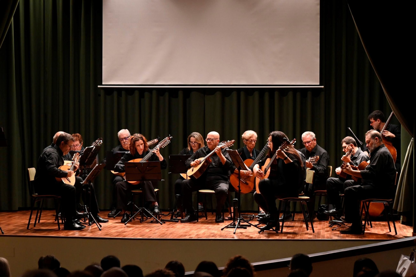 La Orquesta de Plectro Ciudad de los Califas, en imágenes