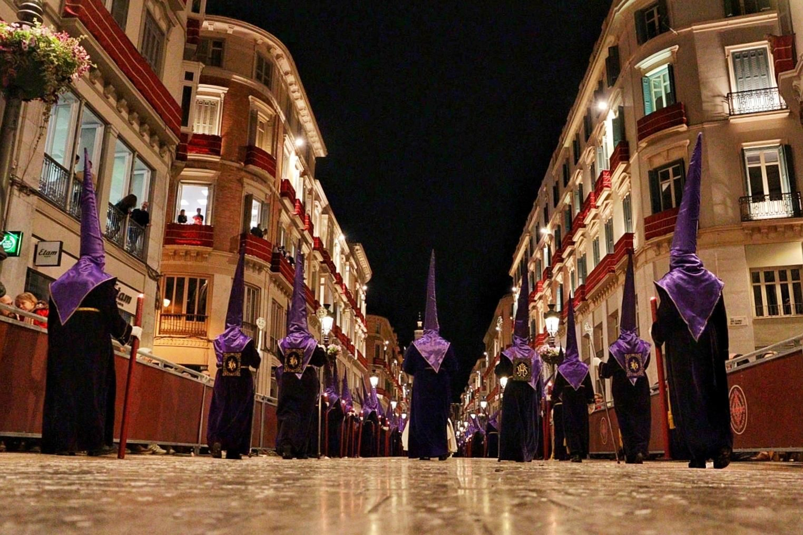 La Sentencia en su procesión del Martes Santo en Málaga, en fotos