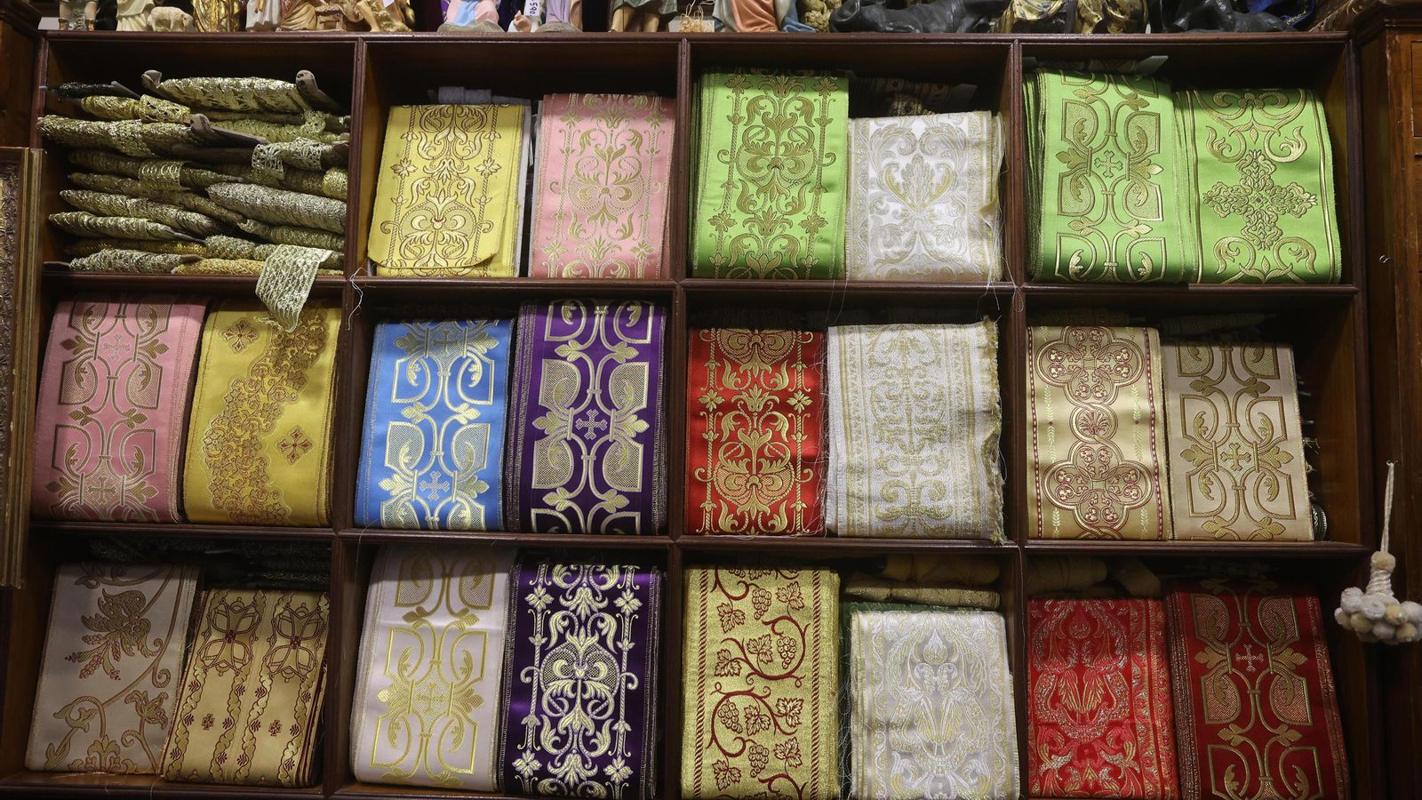 Pasamanería y galones que estarán de descuento en Casa Rodríguez.