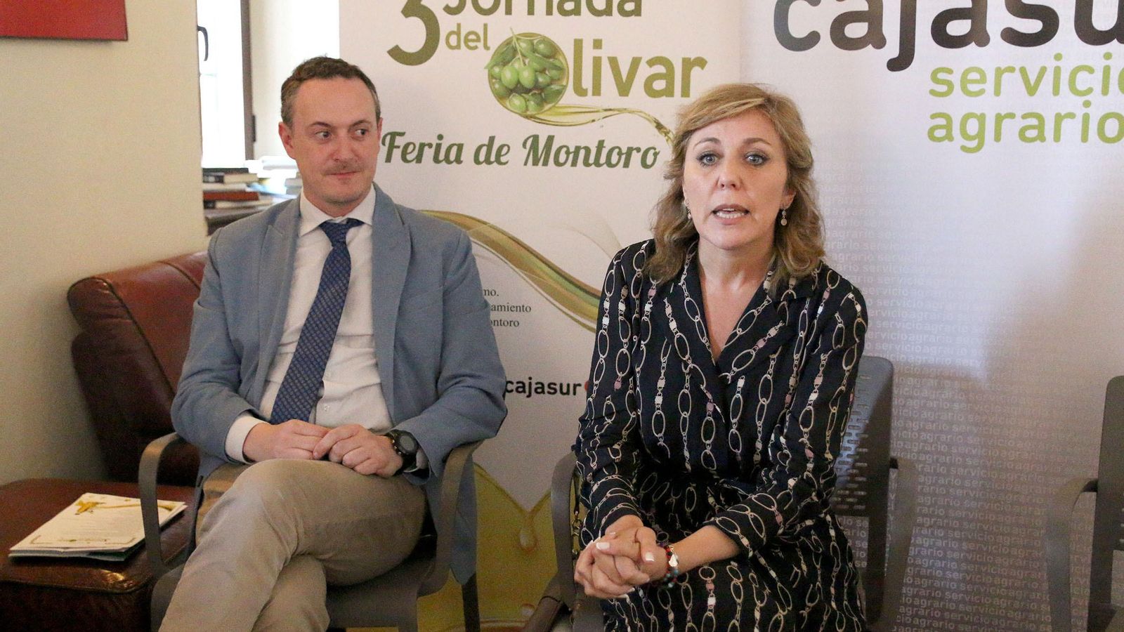 La alcaldesa de Montoro junto al delegado de Agricultura de Córdoba. La alcaldesa de Montoro junto al delegado de Agricultura de Córdoba.