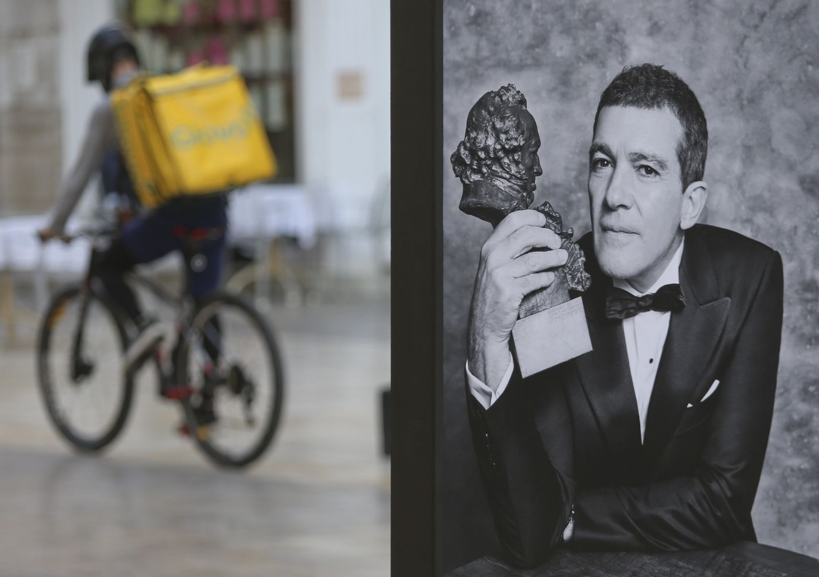 El éxito contrastado y el que está por hacer: renunciar a cualquiera de los dos sería una necedad. Pero hacen falta alternativas.