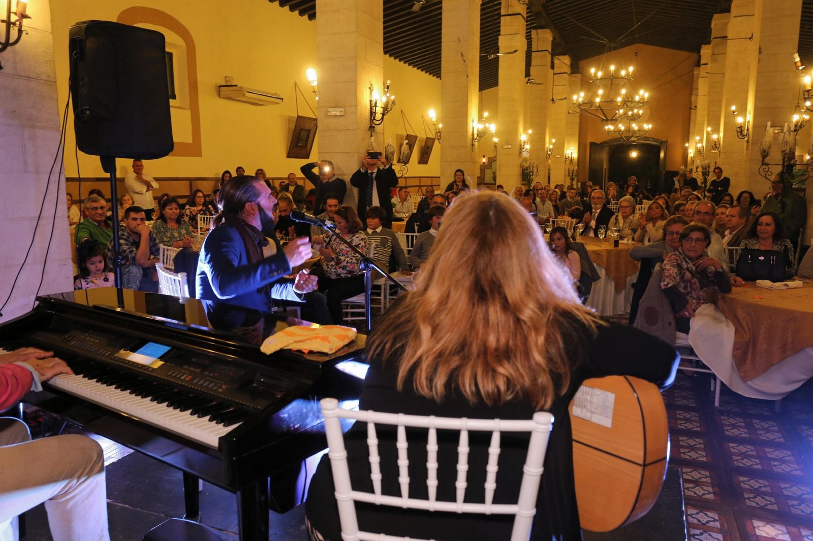 El Wilo, durante su actuación en la comida de los Reyes Magos.