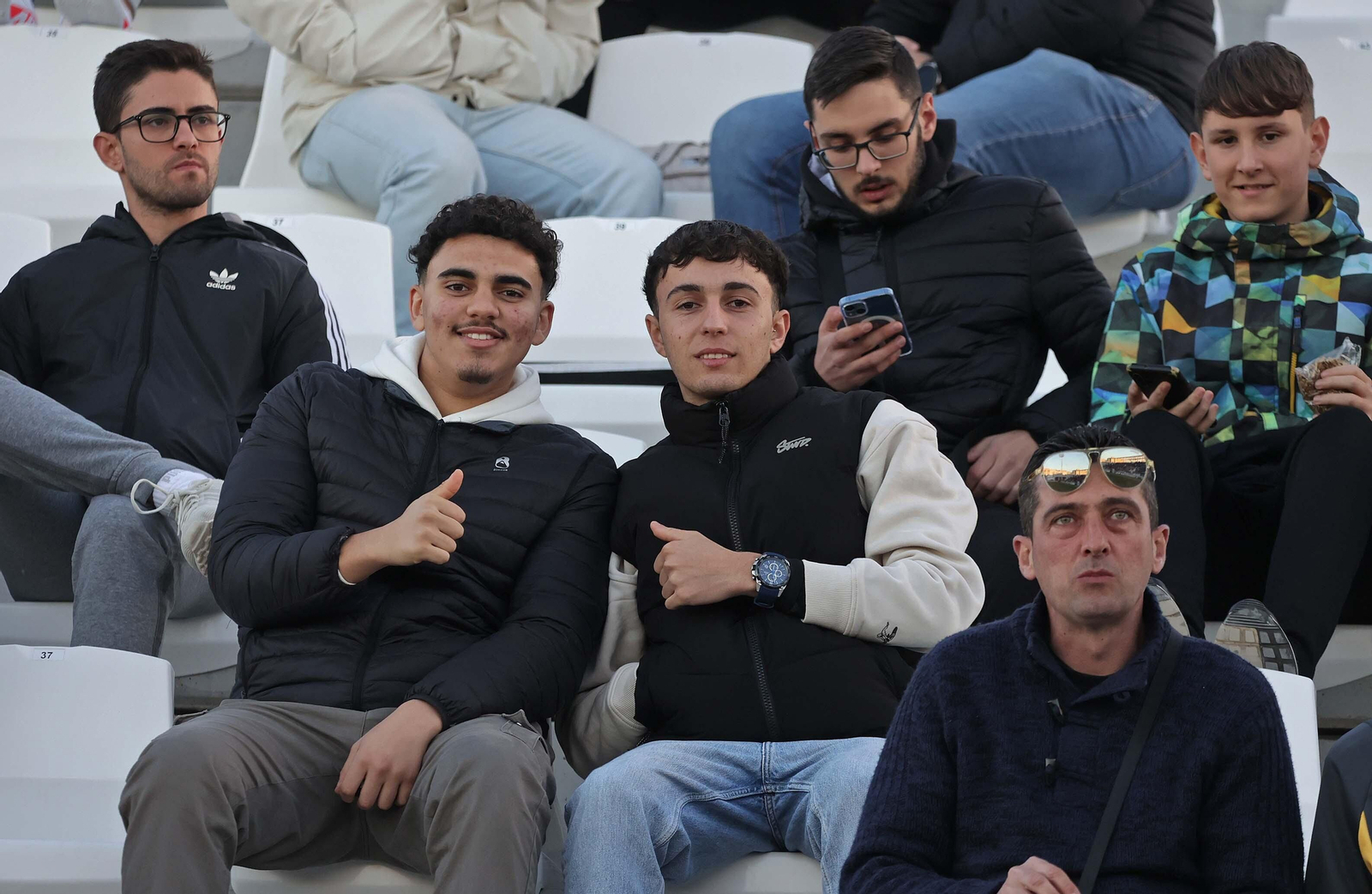 Búscate durante el Balona - Antoniano en el Ciudad de La Línea