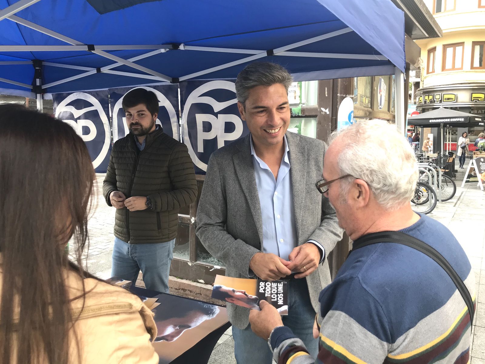 Carpa del PP en Las Tendillas.
