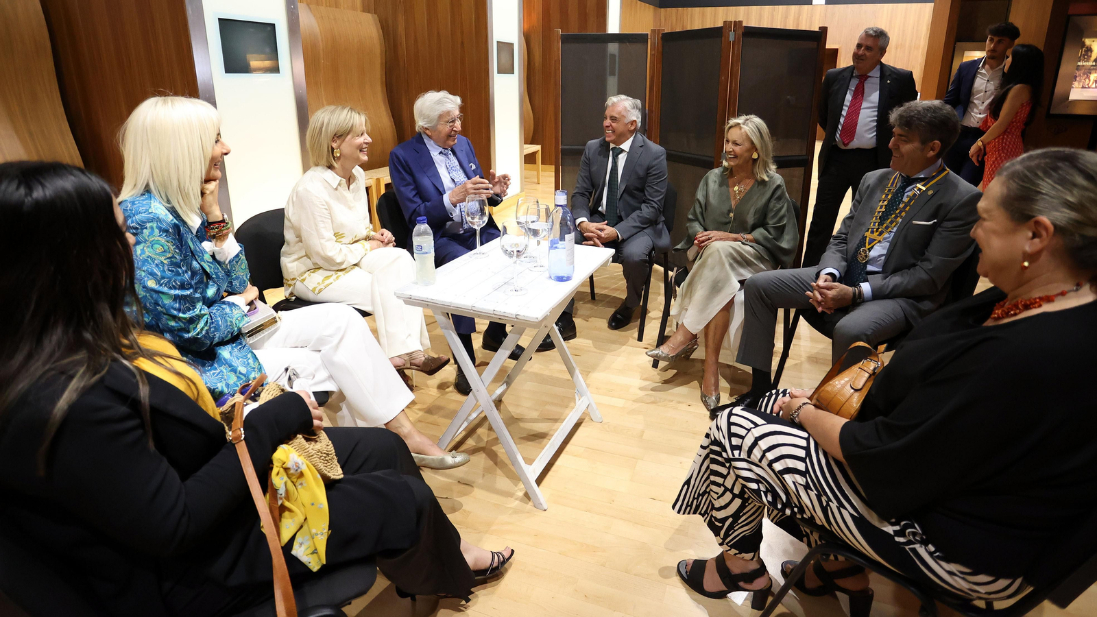 Manuel Alejandro recibe el premio Jerezano del Año del Rotary Club Jerez