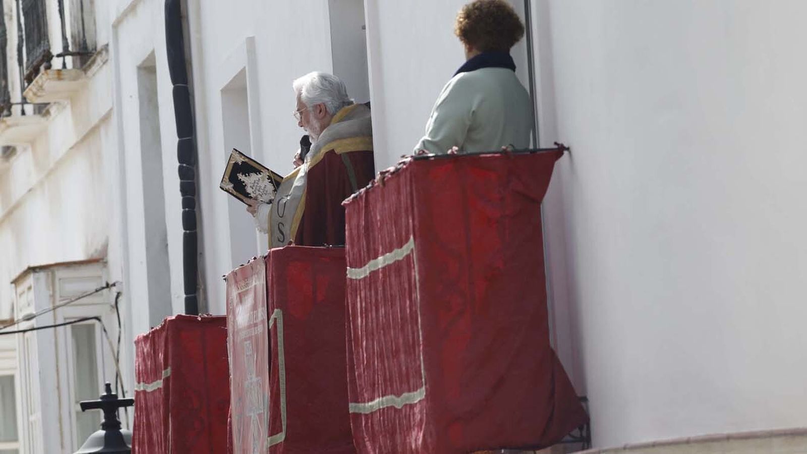 Las imágenes del Viernes Santo en Tarifa: Siete Palabras