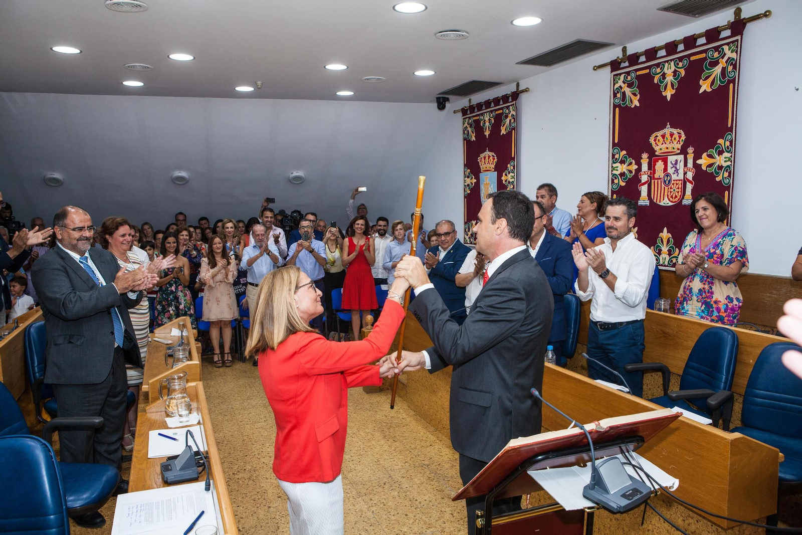 Los cambios de gobierno dan cinco nuevas alcaldías al PSOE en dos años