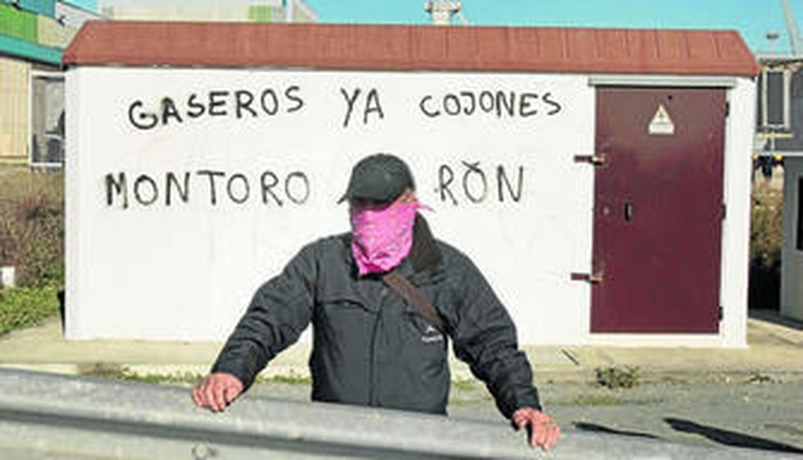 Una pintada tras las últimas movilizaciones de la plantilla de Navantia en Puerto Real.