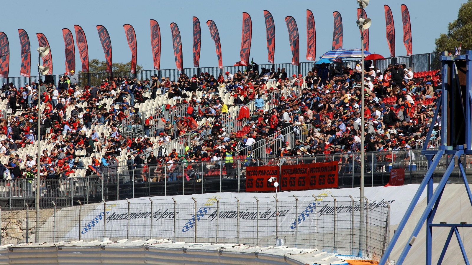 Imágenes del gran ambiente el domingo de carreras MotoGP en el Circuito de Jerez