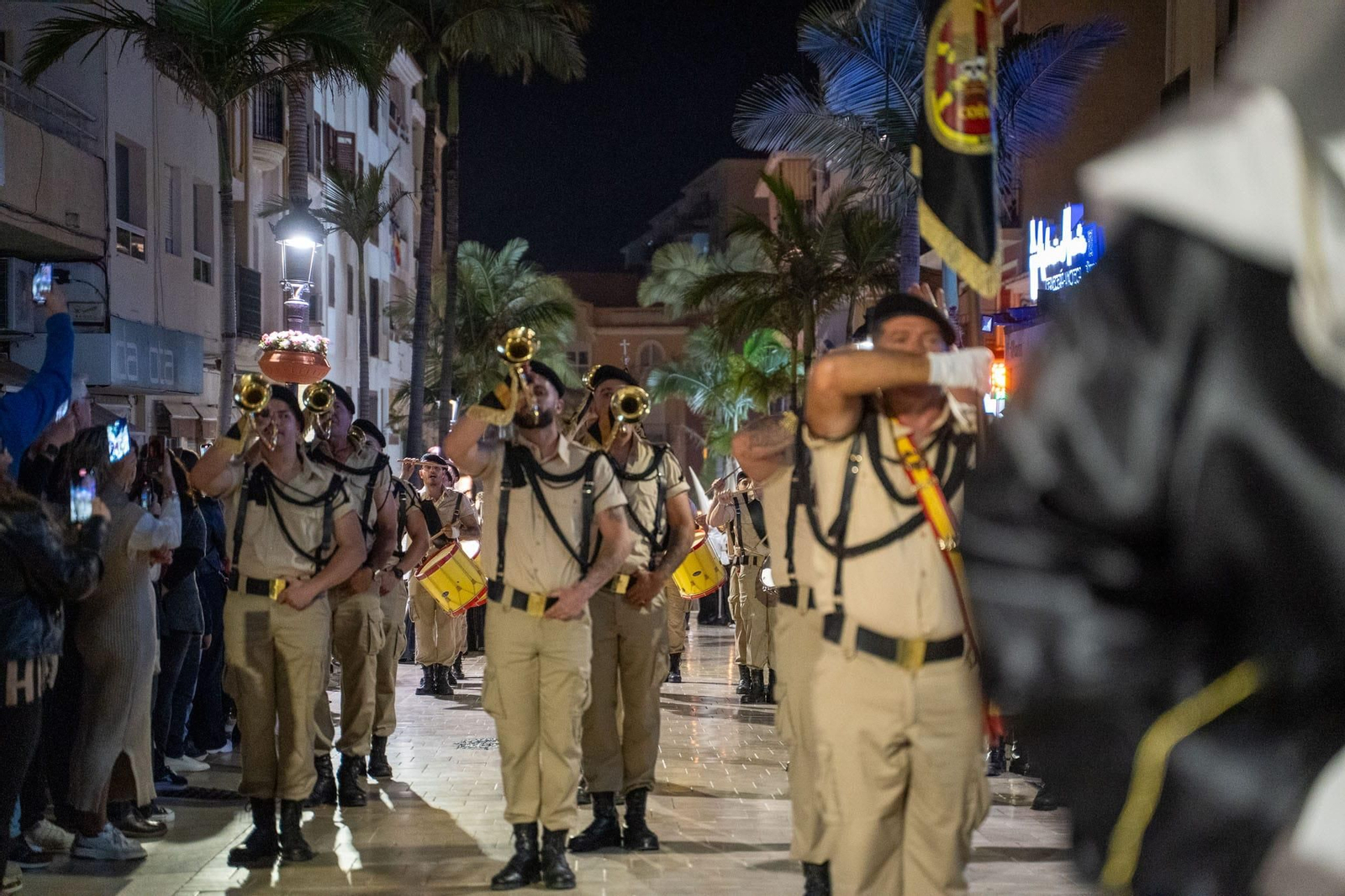 El Yacente y el Cristo de la Redención el Viernes Santo en Benalmádena, en fotos