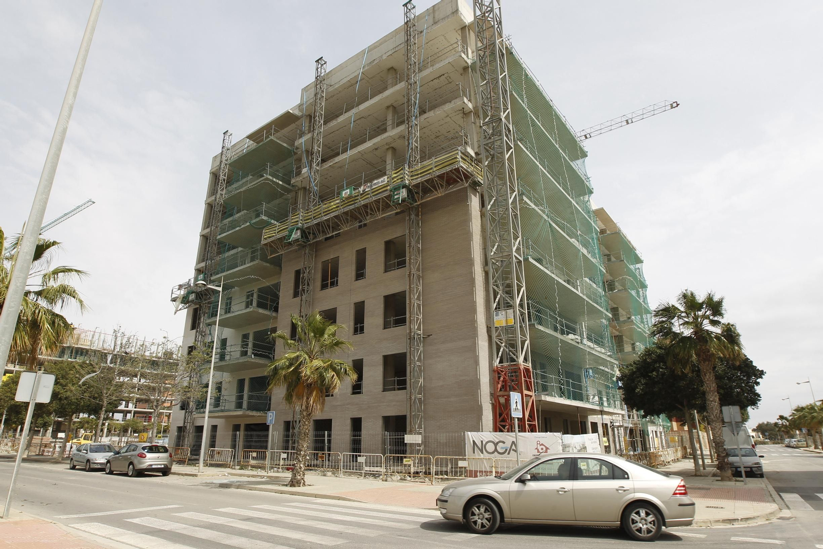 Fotogalería coronavirus a pie de obra en Almería