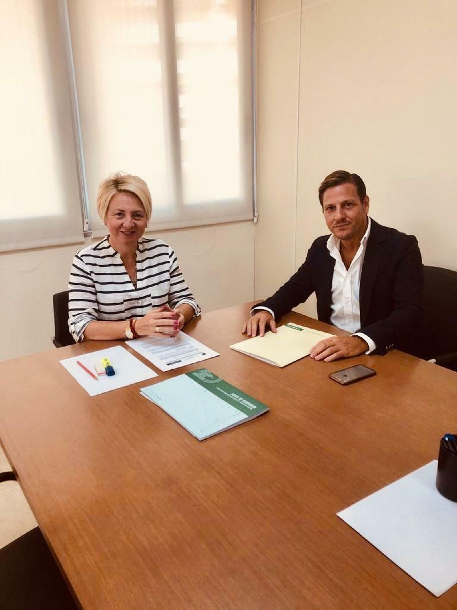 Luis Miguel Carmona junto a Eloísa Cabrera.